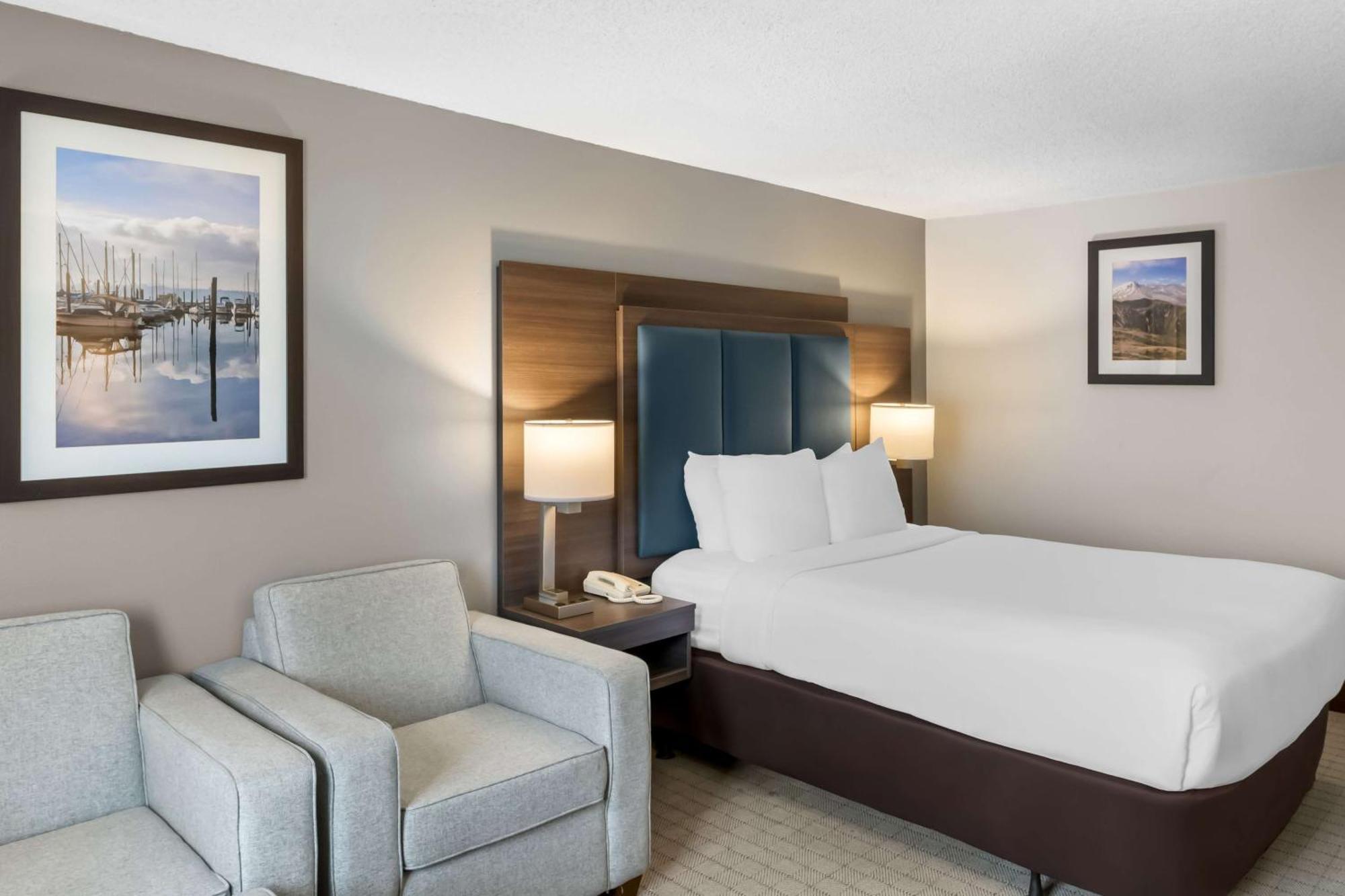 Queen Room Mobility Access